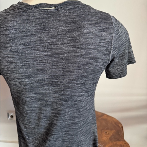 Lululemon Dark Heather Grey Meant to Move Athletic short Sleeve Top T-Shirt SM - Picture 8 of 8